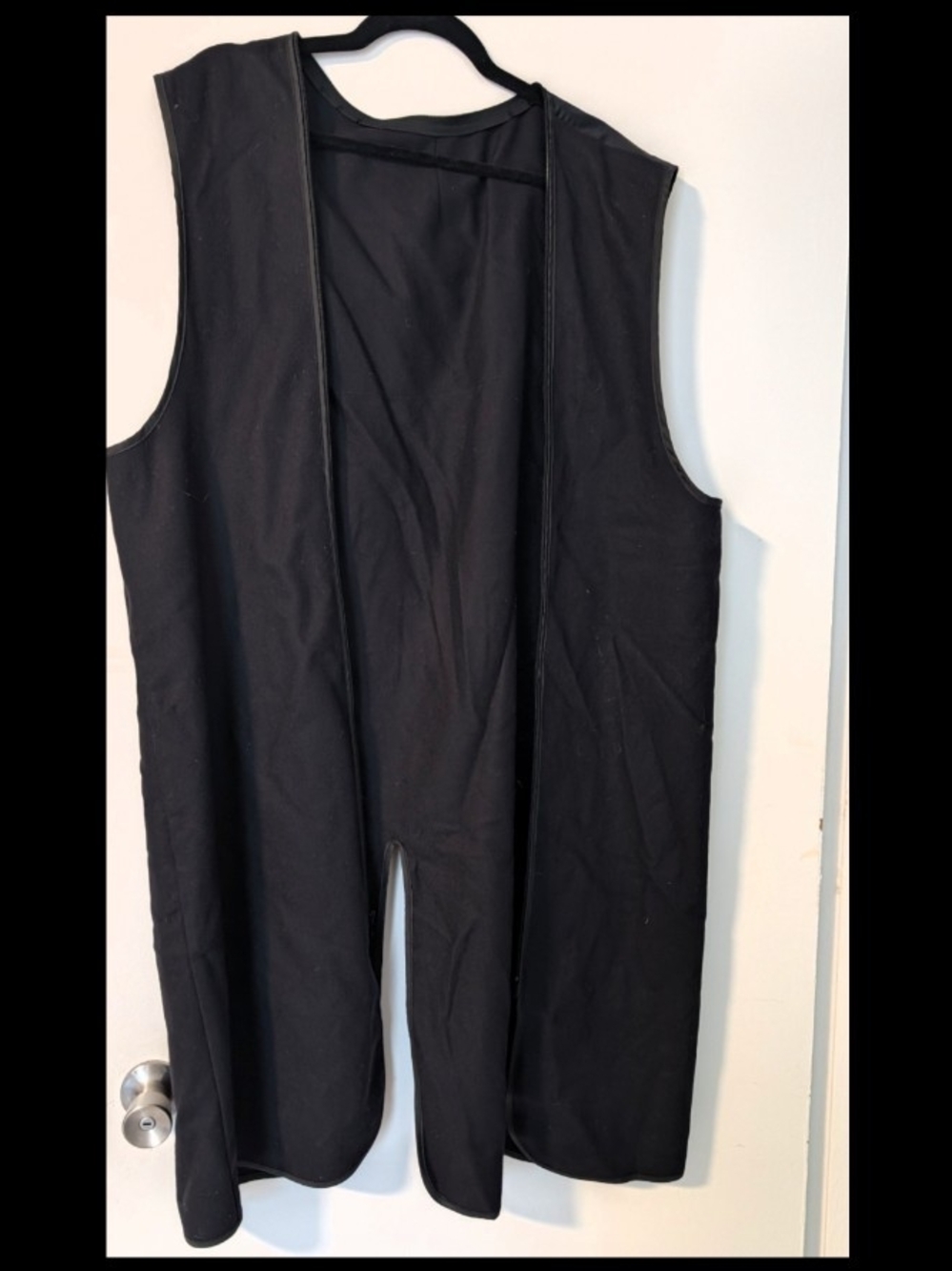 Burberry Black Sleeveless Open-Front Longline Coat Liner